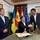 El presidente de la Junta de Castilla y León, Alfonso Fernández Mañueco, visita Burgohondo con motivo de la romería en honor de María Auxiliadora