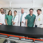 Eliander Cubillo (i), Monika D’Oliveira, Lorena Pérez, Francisco Callado, Pedro Zapata y Alejandro López, de la Unidad de Toxicología del HUBU