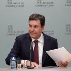 El consejero de Economía y Hacienda y portavoz, Carlos Fernández Carriedo, en rueda de prensa posterior al Consejo de Gobierno.