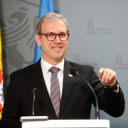 El consejero de Industria, Comercio y Empleo, Mariano Veganzones, valora los datos de paro registrado relativos al mes de junio.