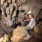 Su Majestad la Reina Doña Sofía, en la Cueva Mayor de Atapuerca