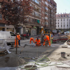 Operarios trabajando en una obra de Valladolid.