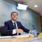 El consejero de Economía y Hacienda y portavoz, Carlos Fernández Carriedo, comparece en rueda de prensa posterior al Consejo de Gobierno
