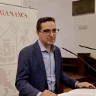 Rueda de prensa del Rector Juan Manuel Corchado. Imagen de archivo.