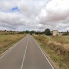 Carretera ZA-P-2104 en Corrales del Vino (Zamora)