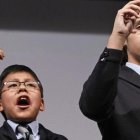 Imagen de archivo Johan Fernández y María José Posligua, los niños que cantaron el Gordo en el año 2011.