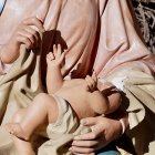 Decapitan la figura del niño Jesús del Belén ubicado en la plaza de Botines de León