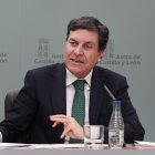 El consejero de Economía y Hacienda y portavoz de la Junta, Carlos Fernández Carriedo, durante la rueda de prensa posterior al Consejo de Gobierno.