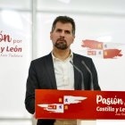El secretario general del PSOECyL, Luis Tudanca, en la rueda de prensa para anunciar que no presentará candidatura.