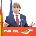 Carlos Martínez, durante su primera rueda de prensa desde la sede autonómica del PSOECyL