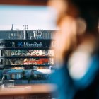 Imagen de archivo de una sede de MicroBank, en banco social de CaixaBank.