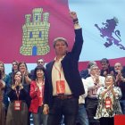 El secretario general del PSOECyL, Carlos Martínez, clausura el XV Congreso Autonómico del partido.