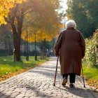 Dos de cada tres beneficiarios de la ayuda a la dependencia son mujeres, y el 53% son personas mayores de 80 ños.