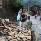 La Santa de Lusio (León), vuelve a la iglesia tras el incendio que ha arrasado el pueblo