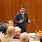 El presidente de la Junta de Castilla y León, Alfonso Fernández Mañueco, durante el pleno de las Cortes.