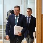 El consejero de Economía y Hacienda y portavoz, Carlos Fernández Carriedo, comparece en rueda de prensa posterior al Consejo de Gobierno.