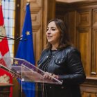 La alcaldesa de Palencia, Miriam Andrés, en su comparecencia ante los medios para anunciar la denuncia a Adif.