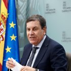 El consejero de Economía y Hacienda y portavoz de la Junta, Carlos Fernández Carriedo, en la rueda de prensa posterior al Consejo de Gobierno.