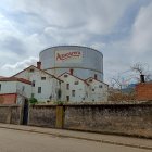 Archivo - Planta de Azucarera de La Bañeza (León).