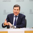 Carlos Fernández Carriedo, en la rueda de prensa posterior al Consejo de Gobierno.