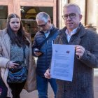 Angel Ceña, de Soria Ya, analiza la resolución de la Junta Electoral Central a las puertas de los Juzgados de Soria.