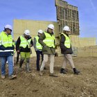 La presidenta de la Diputación, Ángeles Armisén, en la visita a las obras.