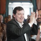 El candidato del PP a la reelección al frente de la Junta, Alfonso Fernández Mañueco, celebra un acto electoral en el Teatro Principal de Burgos.