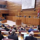 Mesa de las Cortes, durante la celebración de un pleno de la pasada legislatura.