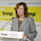 La presidenta de la Federación Regional de Municipios de Castilla y León (FRMP), Ángeles Armisén, presenta el Plan de Formación Continúa 2026 destinado a los empleados públicos de la Comunidad.
