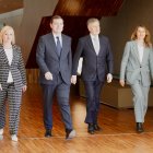 Leticia García, Alfonso Fernández Mañueco, Francisco Vázquez y Rocío Lucas a su llegada al pleno.