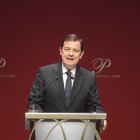 El presidente de la Junta en funciones, Alfonso Fernández Mañueco, clausura la gala de los Premios Castilla y León 2025.