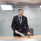 El portavoz y consejero en funciones de Economía y Hacienda, Carlos Fernández Carriedo, comparece tras la reunión del Consejo de Gobierno.