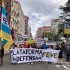 La Plataforma en Defensa de Feve lleva a cabo una nueva concentración reivindicativa