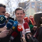 Alfonso Fernández Mañueco, a su llegada a la Junta Directiva Nacional del PP.