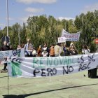 La asociación vecinal de La Lastra en la protesta contra la planta de biomasa en León