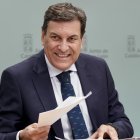 El consejero de Economía y Hacienda y portavoz, Carlos Fernández Carriedo, comparece en rueda de prensa posterior al Consejo de Gobierno