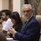 El concejal no adscrito, Alejandro Pérez de la Sota, ha acudido al pleno que se celebra en el Ayuntamiento.