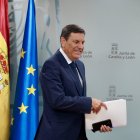 El consejero de Economía y Hacienda y portavoz, Carlos Fernández Carriedo, comparece en rueda de prensa posterior al Consejo de Gobierno.