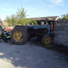 Fallece un hombre de 64 años tras salir despedido de un tractor y quedar atrapado debajo de una rueda en Carracedelo (León).- ICAL