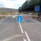 Señalización del cierre de la frontera con Portugal durante el primer confinamiento en marzo del año pasado. - ICAL
