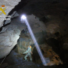 Rescate de dos espeleólogos extraviados en la cueva de Valporquero, en León. - EM