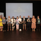 Premiados y autoridades al término de la ceremonia de los Premios Numancia 2023.GONZALO MONTESEGURO
