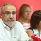 Comparecencia del grupo municipal socialista en el Ayuntamiento de Ponferrada para tratar el aumento de sueldos. ICAL