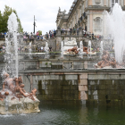 Patrimonio Nacional, con motivo de la festividad de San Luis, lleva a cabo el encendido de los juegos de agua de varias fuentes monumentales del Palacio Real de La Granja de San Ildefonso, con un aforo limitado para 577 personas. - ICAL
