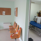 Sala de espera y consulta en un consultorio médico de la provincia de Palencia.- ICAL