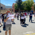 Protestas de los ciudadanos ante el cierre de uno de los consultorios rurales de la provincia de Segovia.  ICAL