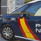 Un vehículo de la Policía Nacional, en Salamanca. | E. M.