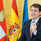 El presidente de la Junta de Castilla y León comparece ante los medios de comunicación.-ICAL