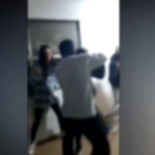 Un fotograma del vídeo de la pelea.- E.M.