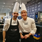 Sara Cámara subcampeona del Campeonato Nacional de Cocina  y su compañero de equipo, el vallisoletano Víctor Talavera, que fue premiado como mejor ayudante - E.M.